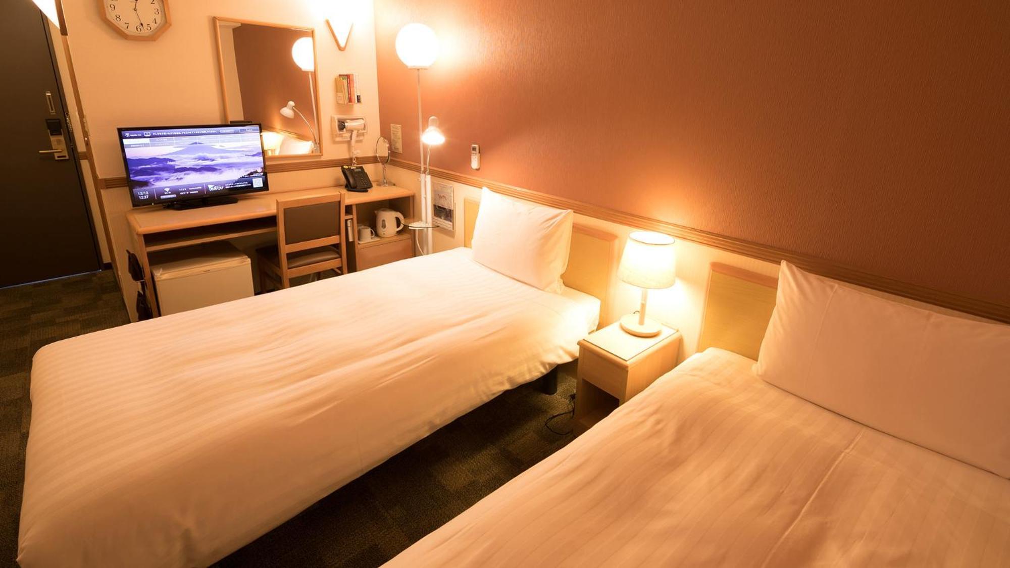 Toyoko Inn Higashi-Hiroshima Saijo Ekimae Rom bilde