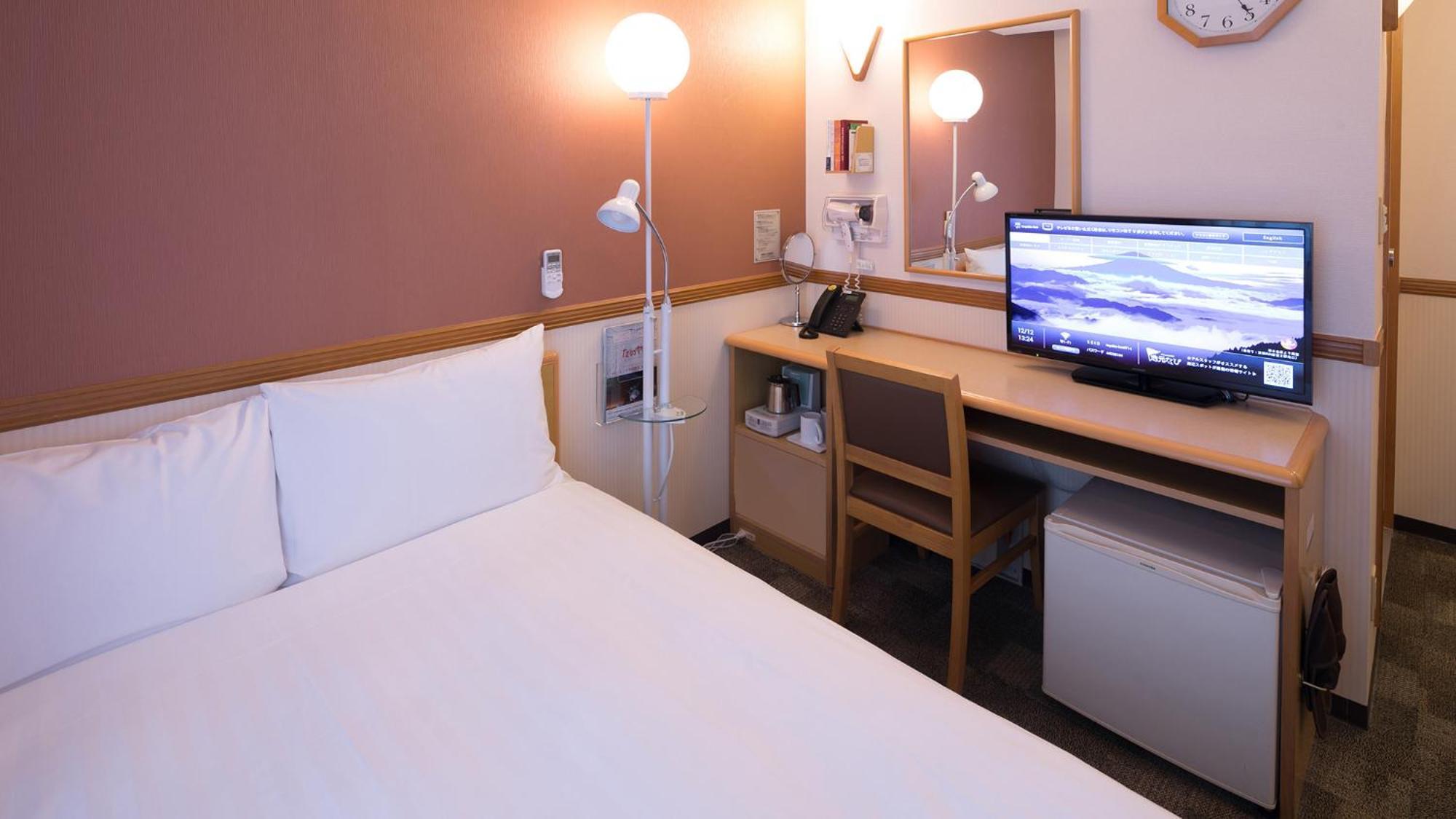 Toyoko Inn Higashi-Hiroshima Saijo Ekimae Rom bilde