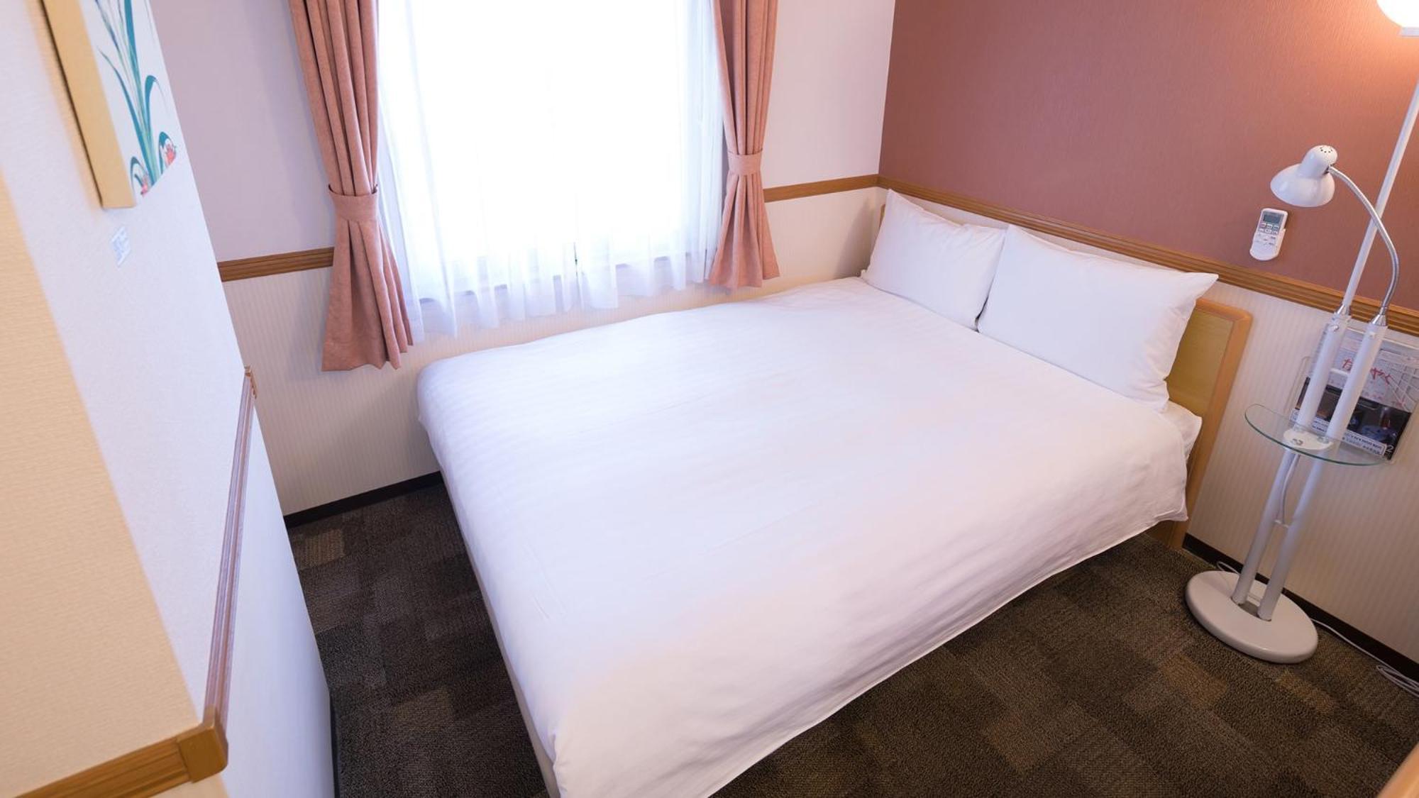 Toyoko Inn Higashi-Hiroshima Saijo Ekimae Rom bilde